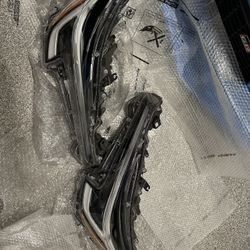 Toyota Corolla Toyota GR Corolla Left & Right Headlight with module 81150-12N20 / 81110-12N20