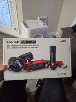Focusrite Scarlett 3rd gen recording studio for podcast, music etc