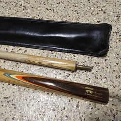 Used 2 piece pool cue with case