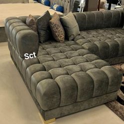 ‼️Ariana Black Velvet Double Chaise Sectional ‼️Brand New 