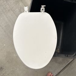 Toilet Seat. Like New White Elongated. $15