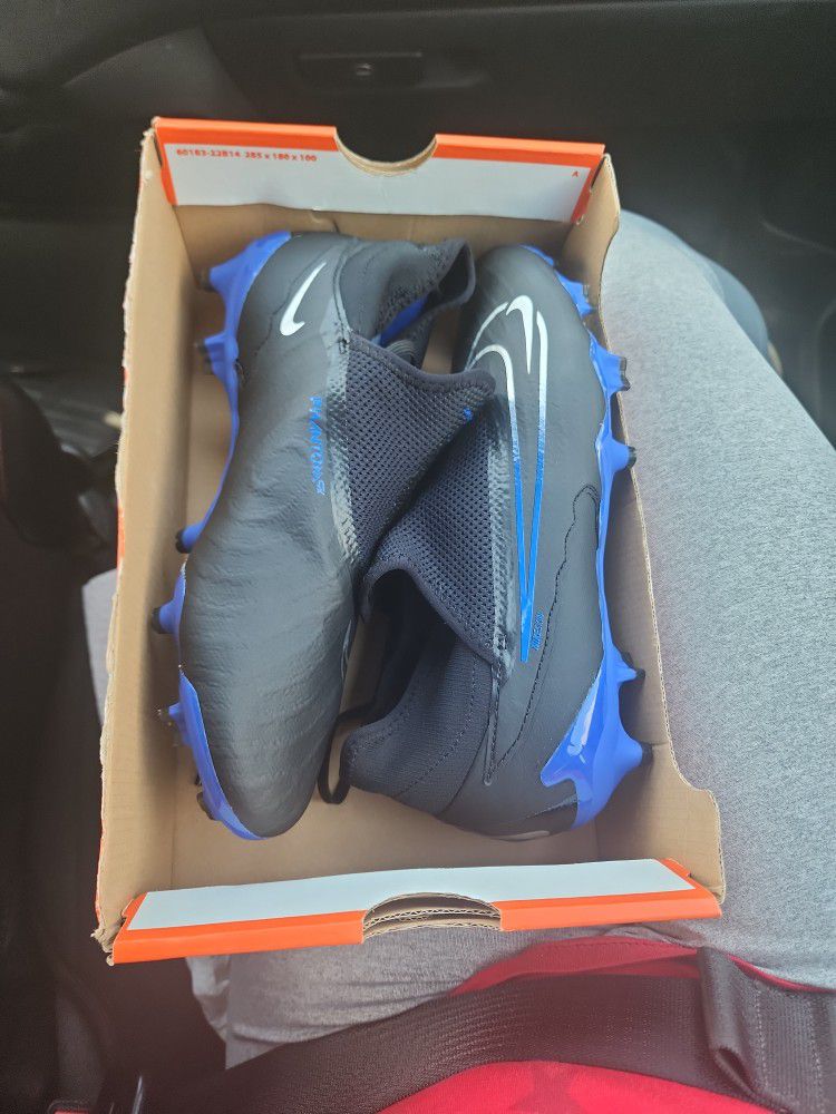 Brand New Nike Soccer Shoes