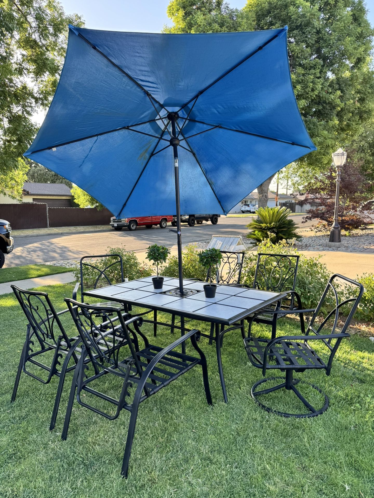 450$$ Like New Patio Set 