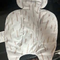 Free 4moms Reversible Newborn Insert