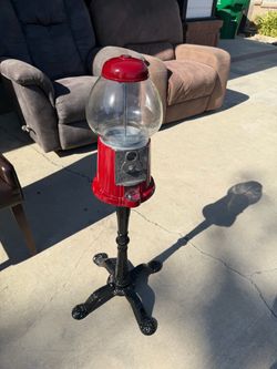 Gumball machine with stand
