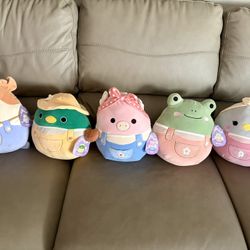 Adorable Squishmallows overall squad! This set has five super cute 10” plushies sold individually. Easter Ready! 