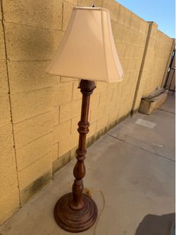 Two-light cedar wood floor lamp