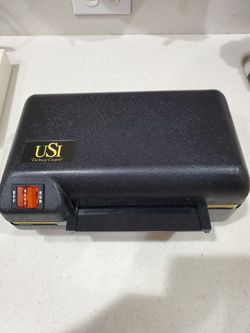 Brand New USI laminator with free business card and tag pockets