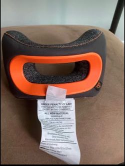 The Bullbird Commuter Travel Pillow