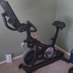 S22i Commercial Studio Cycle