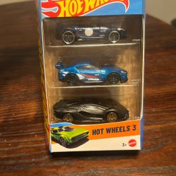 2025 HOT WHEELS 3-PACK  15 JAGUAR F-TYPE / 20 TOYOTA GR SUPRA / LAMBORGHINI SIAN
