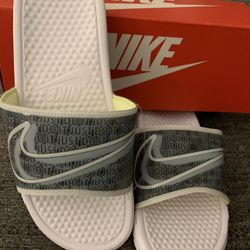 Brand New Women’s Reflective Nike Slides Size 9 New In Box Never Worn