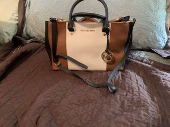 Michael Kors purse and wallet