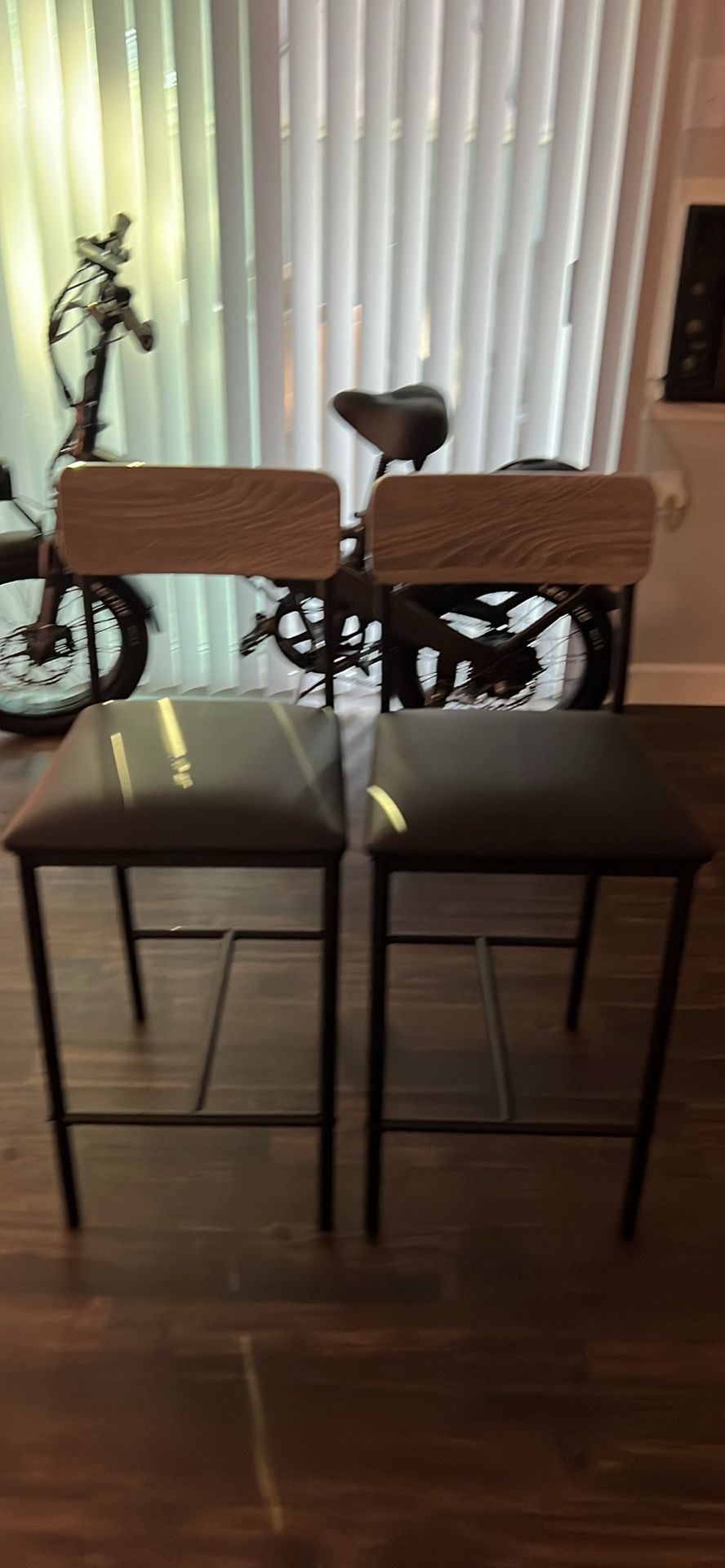 2 barley Used Stools