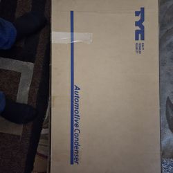 Radiador Y Condesador Para Honda Civic Del 2008 Al 2014 Estos Son Para 2014 Estan Nuevos No Los Ocupo Yo Pague Mas De $400  Alguien Que Los Ocupe Abue