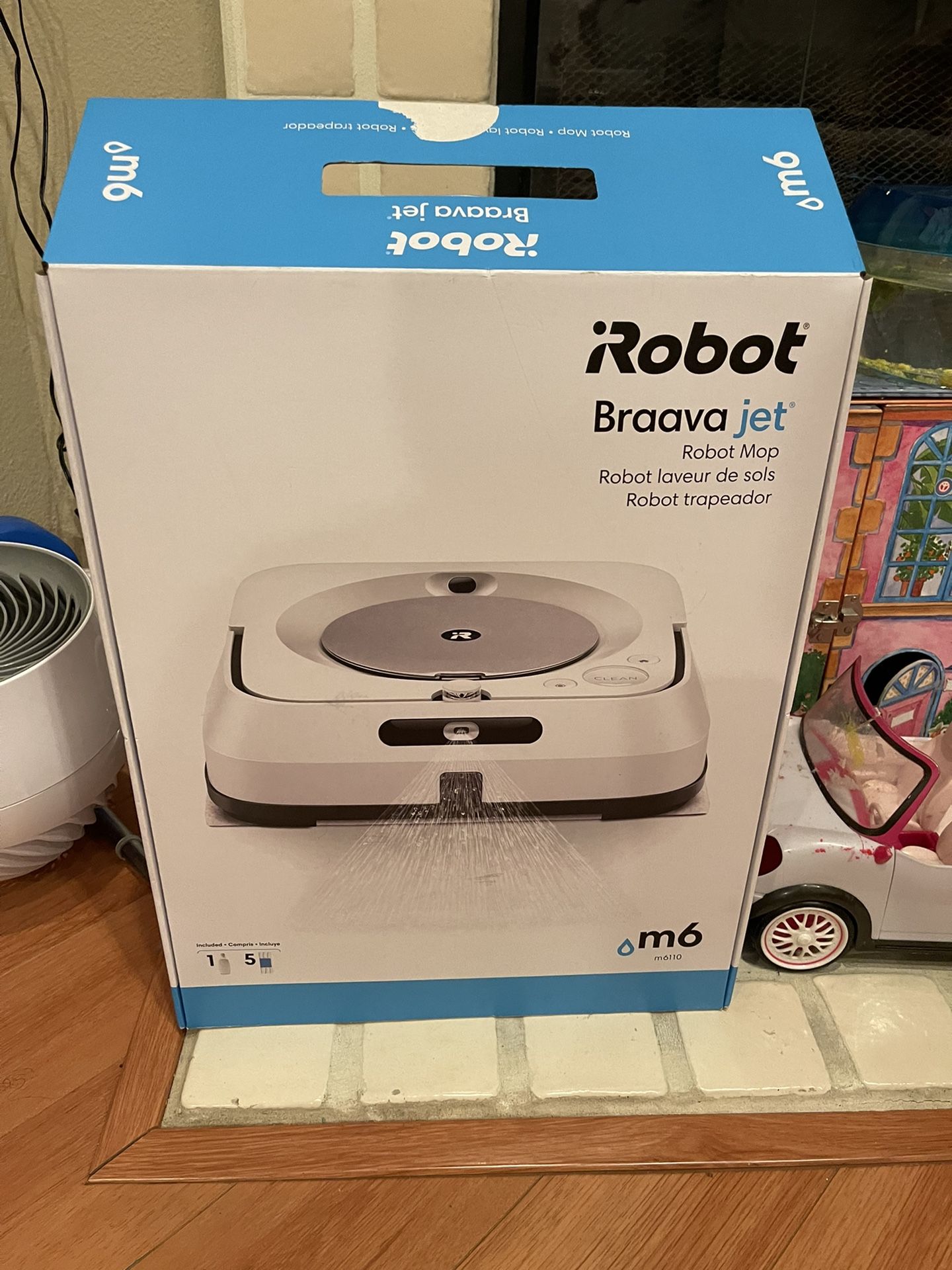 iRobot Braava Jet M6 (6110) Wi-Fi Connected Robot Mop