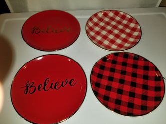 Set of 4 Christmas plates