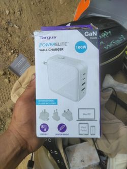 argus PowerElite USB Type-C/USB Type-A 100W Universal Wall Charger