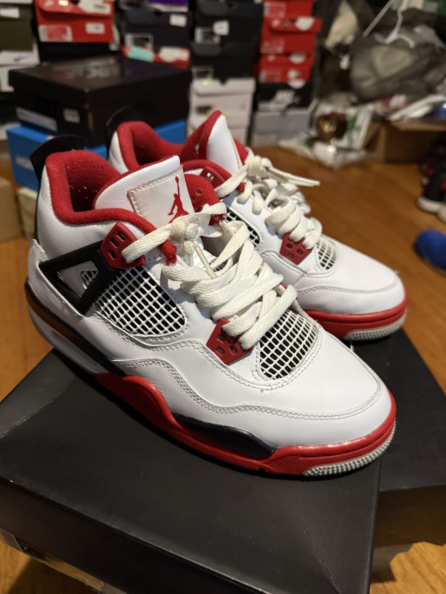 Jordan 4 Fire Red
