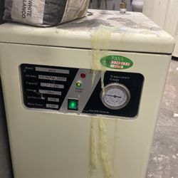 Dehumidifier 