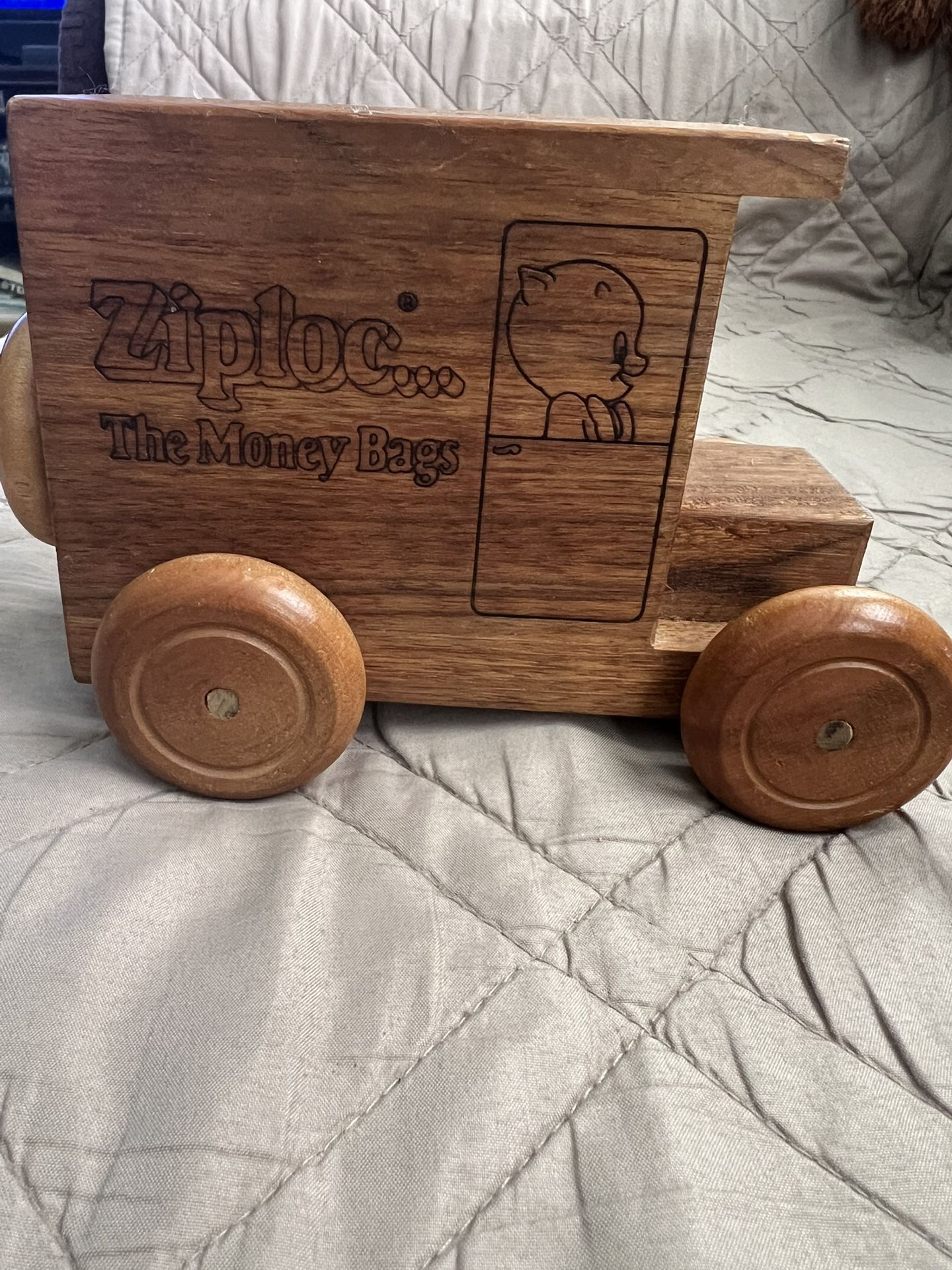 Vintage 1980 Toystalgia Ziploc The Money Bags Wooden Truck Bank Looney Tunes