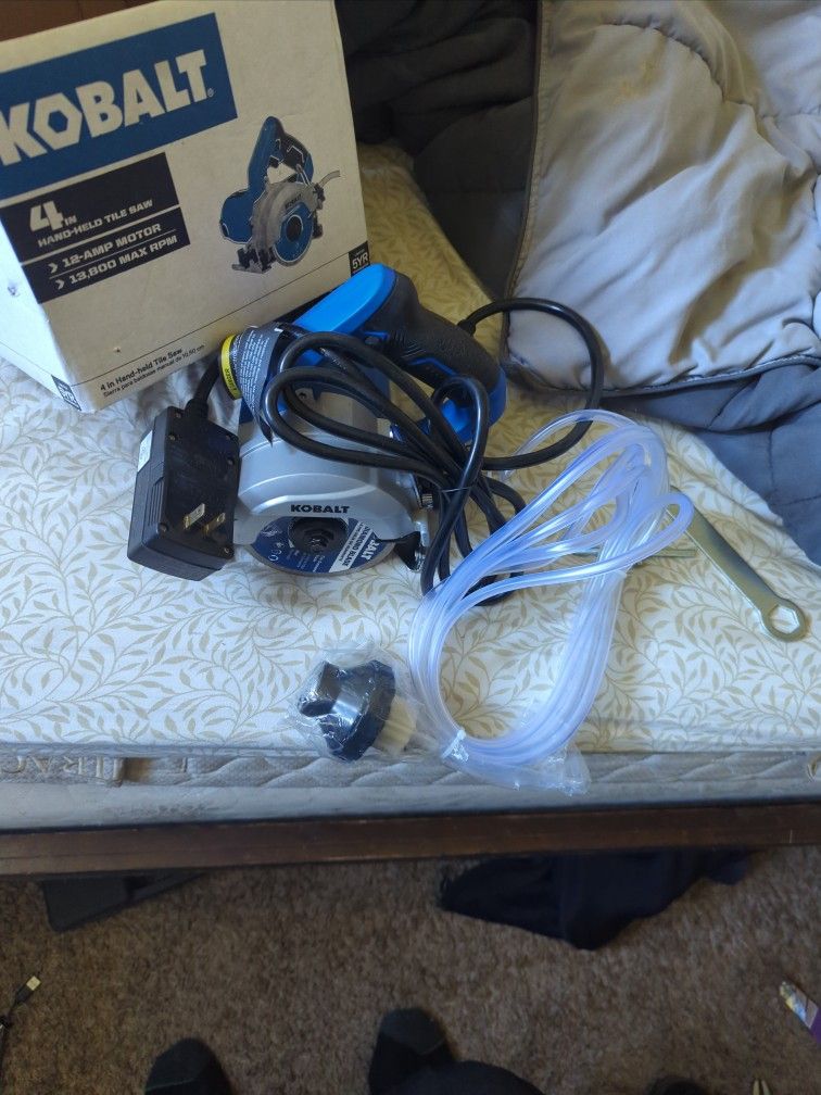 Kobalt 4-in Handheld Tile Saw