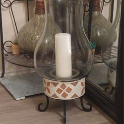 LARGE CANDLE HOLDER WITH NEW LARGE CANDLE IN JUSTIN 