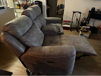 Recliner Love Seat (Leather)