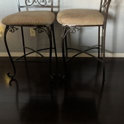 Counter Height Chairs