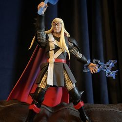 Marvel Legends THOR 