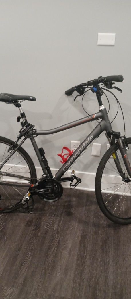 Cannondale Adventure 500 Sr Suntour