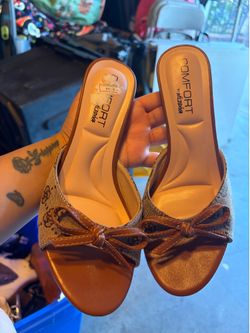 Kitten heels