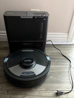 Shark Matrix Plus 2-in-1 Robot Vacuum & Mop + Self-Empty Base – $100 OBO