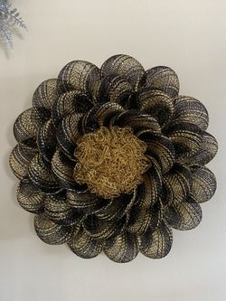 Black And Gold Daisy Wreath