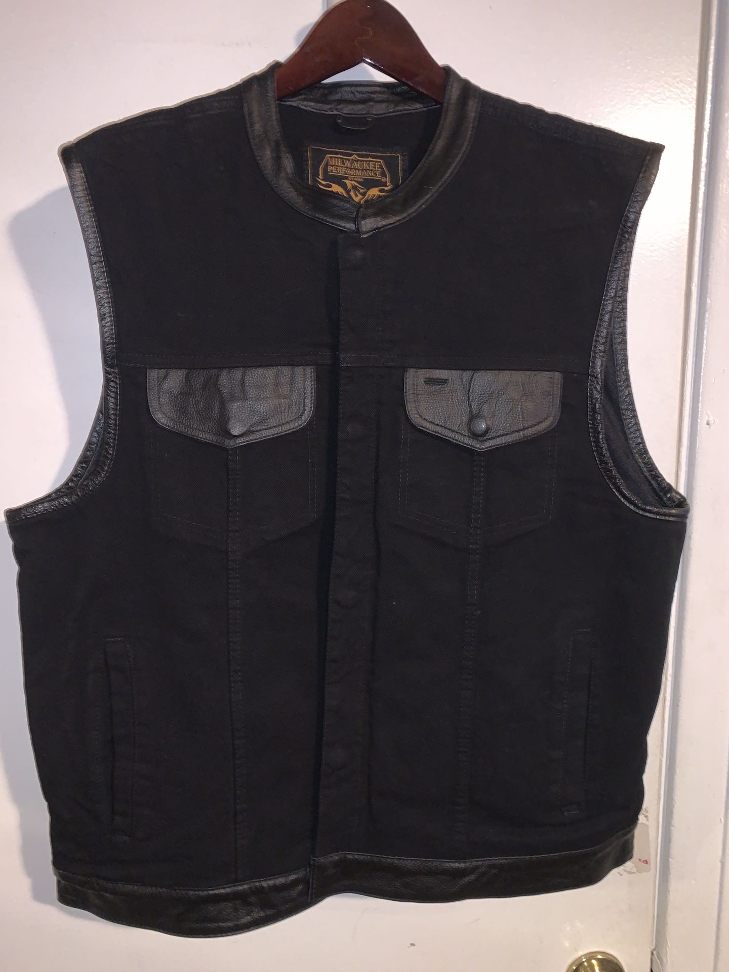 Milwaukee Denim / Leather vest (2XL)