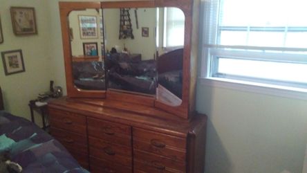 Solid Oak -9 Drawer - 3 Mirror Dresser -Quality Made