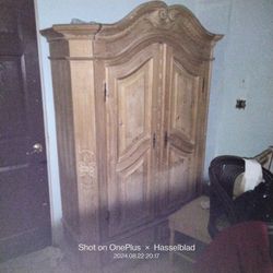 Furniture,Dresser,Bed,Small Sofa,Cabinet