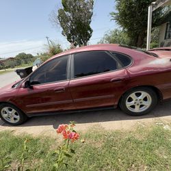 2004 Ford Taurus 
