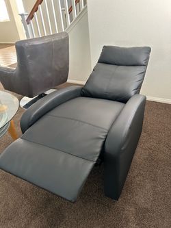 Leather gaming chair