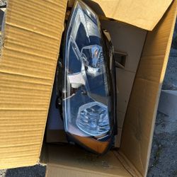 2015-2020 Volkswagen E Golf Left Headlight Halogen