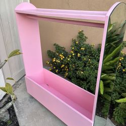 Girl’s Wardrobe Storage 