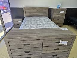 Brand new ! Solid wooden Queen 4 - Pcs Bedroom Set - Finance Option