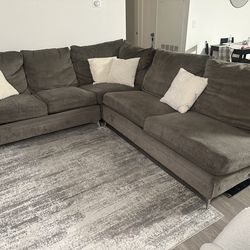 Couch, rug & pillows