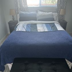 Queen Size Bedroom set 