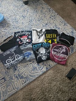 Boys small t shirts