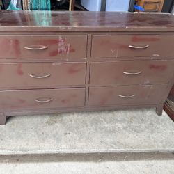 Dresser With Mirror 