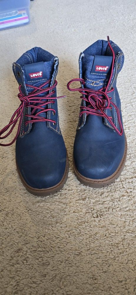 Levis Girls Boots Great Condition Size 5.5