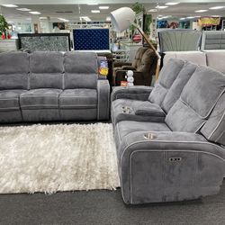Microfiber Sofa And Love Seat With USB On SALE Now $1,599/Sofá de microfibra y love seat con USB ¡OFERTA Ahora $1,599!