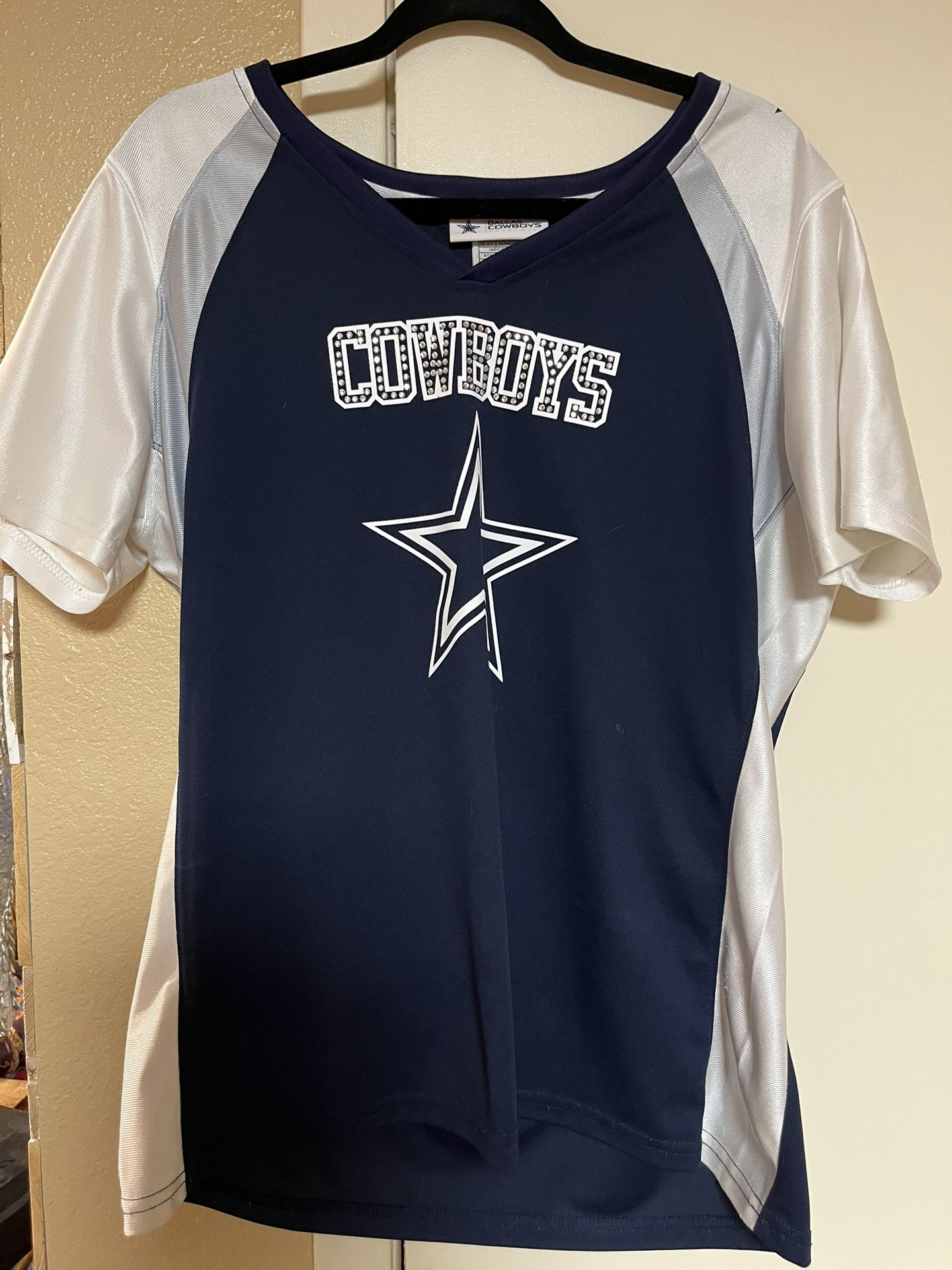 Woman’s Dallas Cowboys Shirt