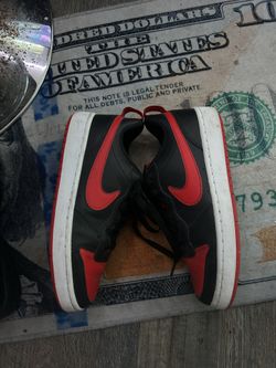 nike kids court lows size 6